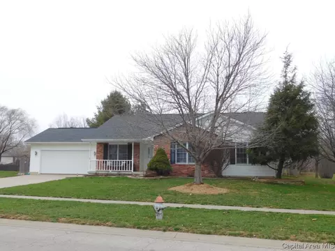 825 E Spruce St, Chatham, IL 62629 photo 1