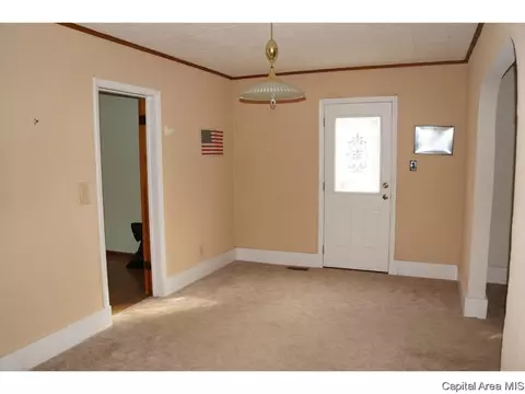 261 E Banister Rd, Springfield, IL 62707 photo 4
