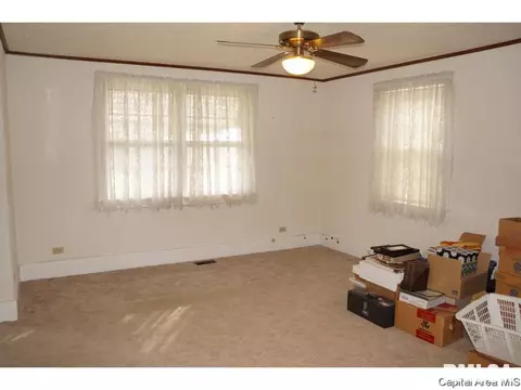 261 E Banister Rd, Springfield, IL 62707 photo 6