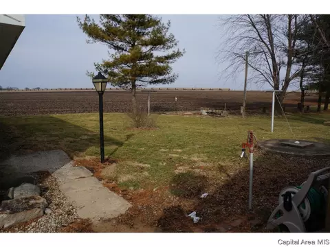 261 E Banister Rd, Springfield, IL 62707 photo 7