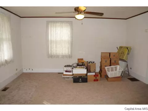 261 E Banister Rd, Springfield, IL 62707 photo 5
