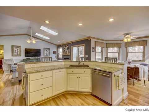 6816 Ninebark Dr, Springfield, IL 62712 photo 11