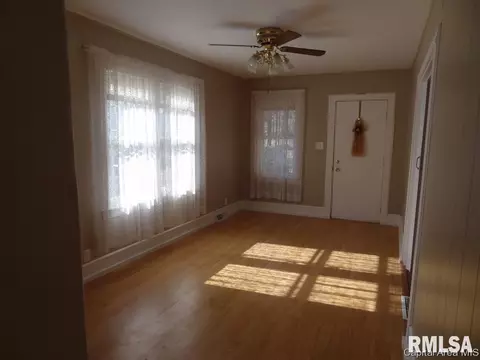 1132 N 2nd, Springfield, IL 62702 photo 4