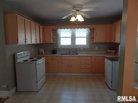 1132 N 2nd, Springfield, IL 62702 photo 7
