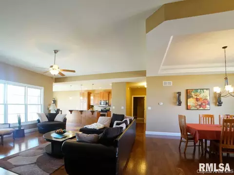 2800 Covered Wagon Trl, Springfield, IL 62711 photo 3