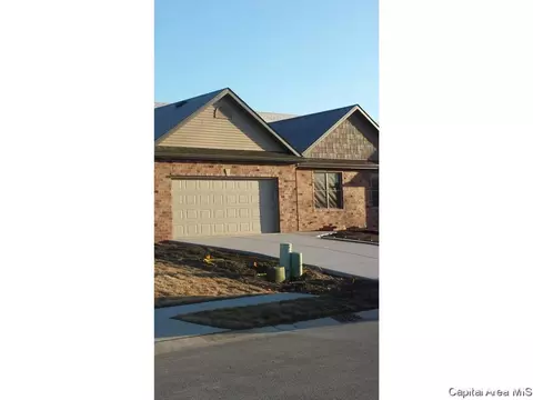 4811 Chestnut Dr, Springfield, IL 62711 photo 1