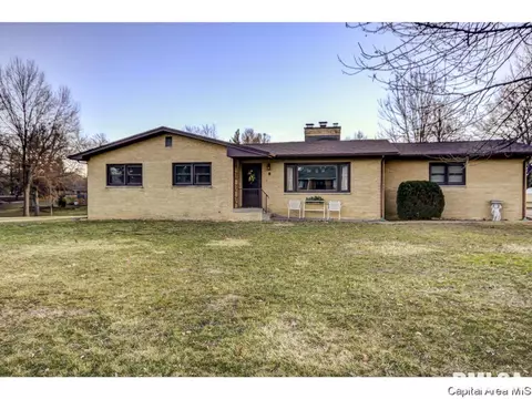 8 Nightingale Dr, Springfield, IL 62711 photo 1