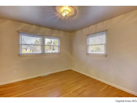 8 Nightingale Dr, Springfield, IL 62711 photo 13