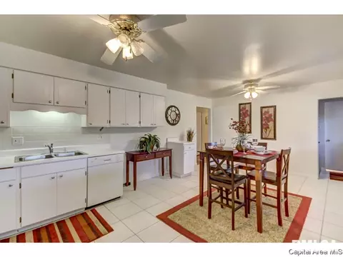 8 Nightingale Dr, Springfield, IL 62711 photo 9
