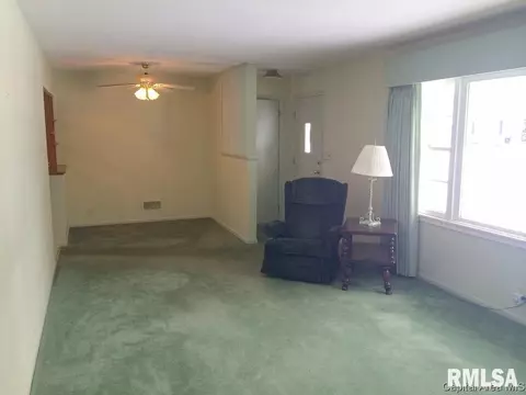 913 Westview Dr, Springfield, IL 62704 photo 5