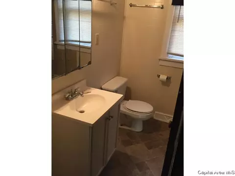 427 E Clay, Roodhouse, IL 62082 photo 7
