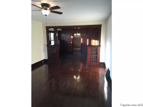 427 E Clay, Roodhouse, IL 62082 photo 3