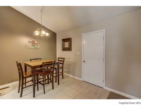 3708 Kerry Blvd, Springfield, IL 62712 photo 18