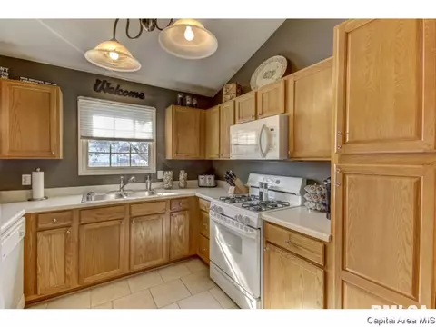 3708 Kerry Blvd, Springfield, IL 62712 photo 10