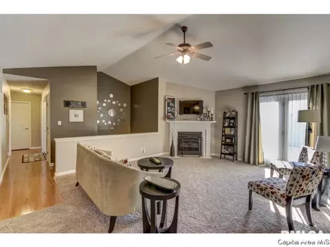 3708 Kerry Blvd, Springfield, IL 62712 photo 4