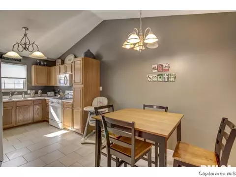 3708 Kerry Blvd, Springfield, IL 62712 photo 16