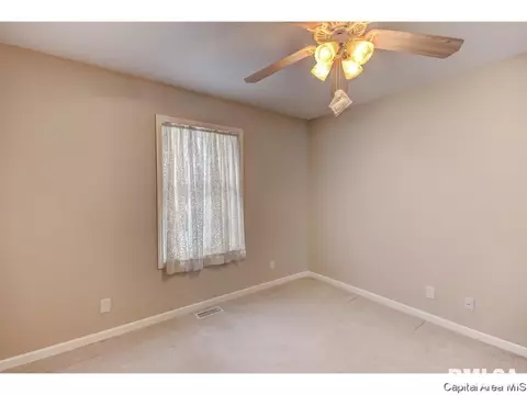 3701 Bergamot Dr, Springfield, IL 62712 photo 16