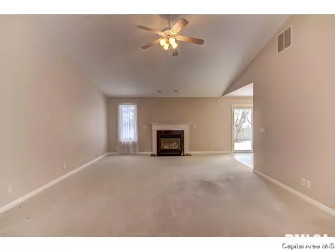 3701 Bergamot Dr, Springfield, IL 62712 photo 24