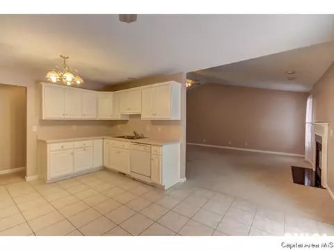 3701 Bergamot Dr, Springfield, IL 62712 photo 7