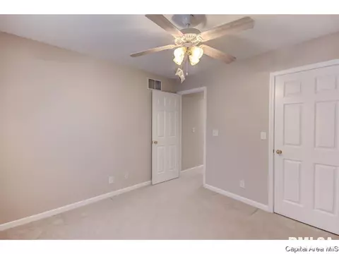 3701 Bergamot Dr, Springfield, IL 62712 photo 17