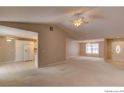 3701 Bergamot Dr, Springfield, IL 62712 photo 5