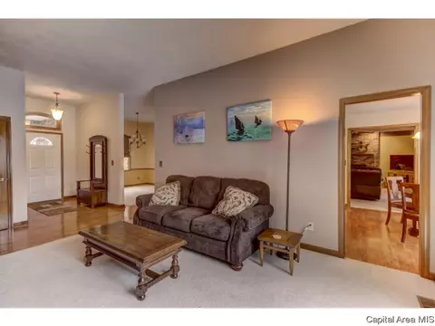 3912 Old Mill Ln, Springfield, IL 62711 photo 3