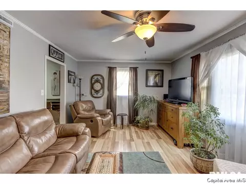 1633 N 20th St, Springfield, IL 62702 photo 3