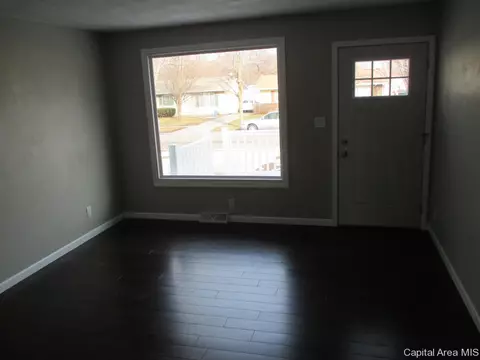 2800 E Black Ave, Springfield, IL 62702 photo 3