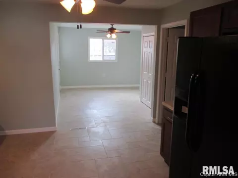 2800 E Black Ave, Springfield, IL 62702 photo 15