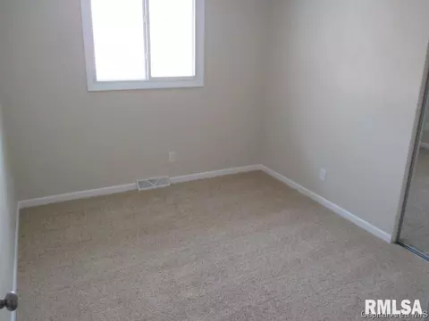 2800 E Black Ave, Springfield, IL 62702 photo 6