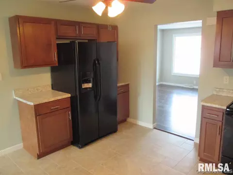 2800 E Black Ave, Springfield, IL 62702 photo 17