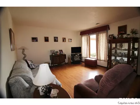 68 Brookside Pl, Springfield, IL 62704 photo 5