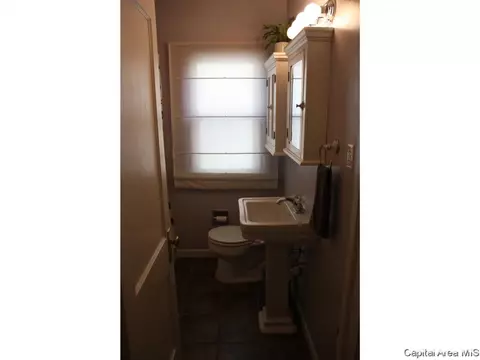1536 W Capitol Ave, Springfield, IL 62704 photo 7
