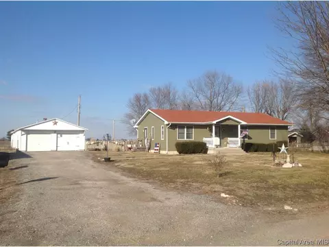 445 E North, Roodhouse, IL 62082 photo 2
