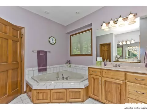 3409 Red Hawk, Springfield, IL 62711 photo 9