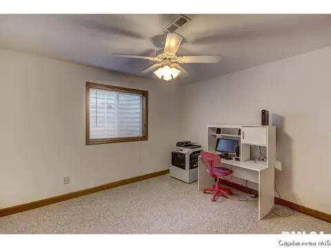 1404 Old Crows Way, Springfield, IL 62712 photo 34