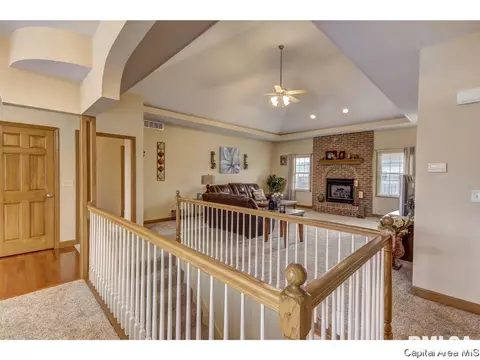 1404 Old Crows Way, Springfield, IL 62712 photo 12