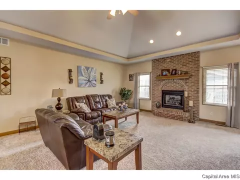 1404 Old Crows Way, Springfield, IL 62712 photo 9