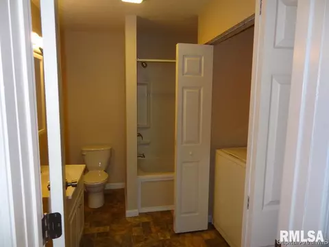 1609 S College, Springfield, IL 62704 photo 13