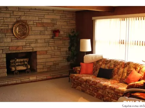 5101 Oak Crest Rd, Springfield, IL 62707 photo 3