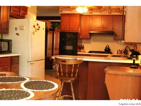 5101 Oak Crest Rd, Springfield, IL 62707 photo 6