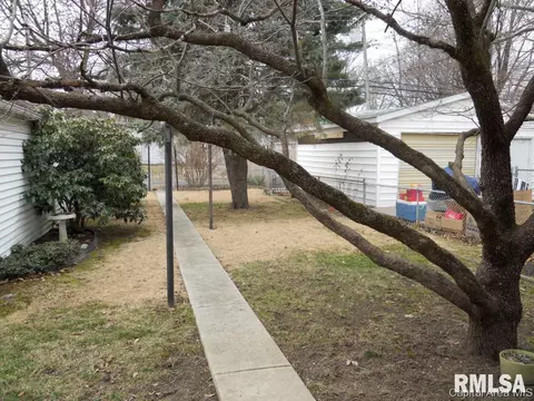 2025 Whittier, Springfield, IL 62704 photo 12