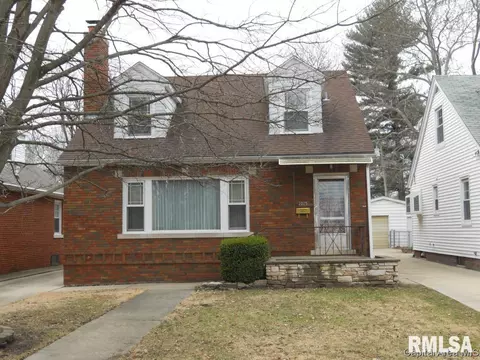 2025 Whittier, Springfield, IL 62704 photo 1