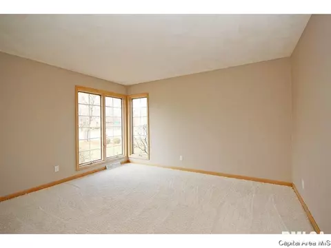 2600 Tennyson Dr, Springfield, IL 62711 photo 3