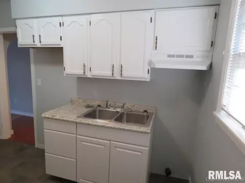 2521 S 15th, Springfield, IL 62703 photo 3
