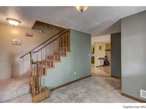 1583 E Barber Rd, Sherman, IL 62684 photo 3