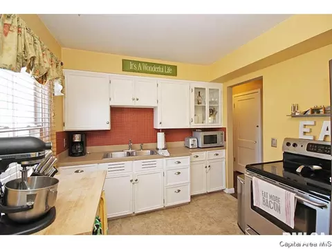 3625 Sherman St, Springfield, IL 62703 photo 6