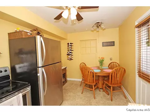 3625 Sherman St, Springfield, IL 62703 photo 8