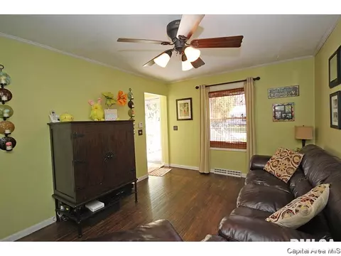3625 Sherman St, Springfield, IL 62703 photo 4