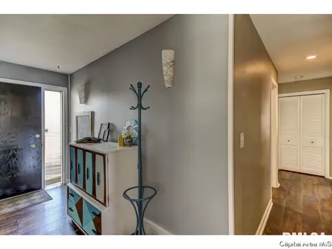 18 Andover Dr, Springfield, IL 62704 photo 9